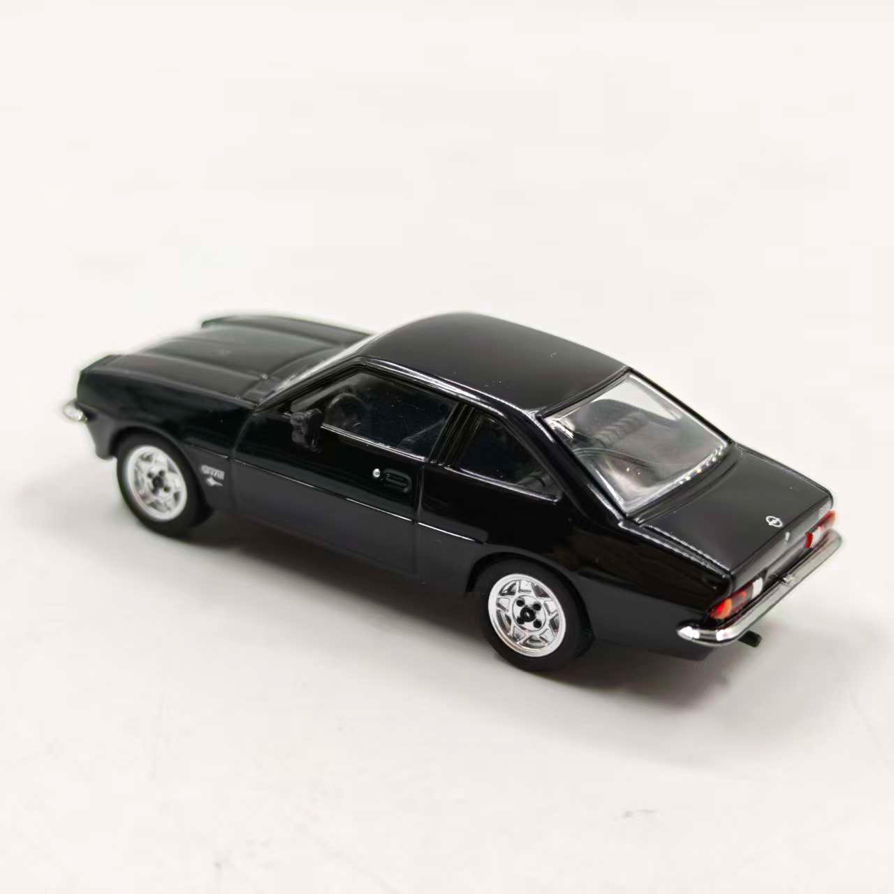 هيربا 1/87 مقياس أوبل GT/E طاو - مراجعة Car Care وسعره